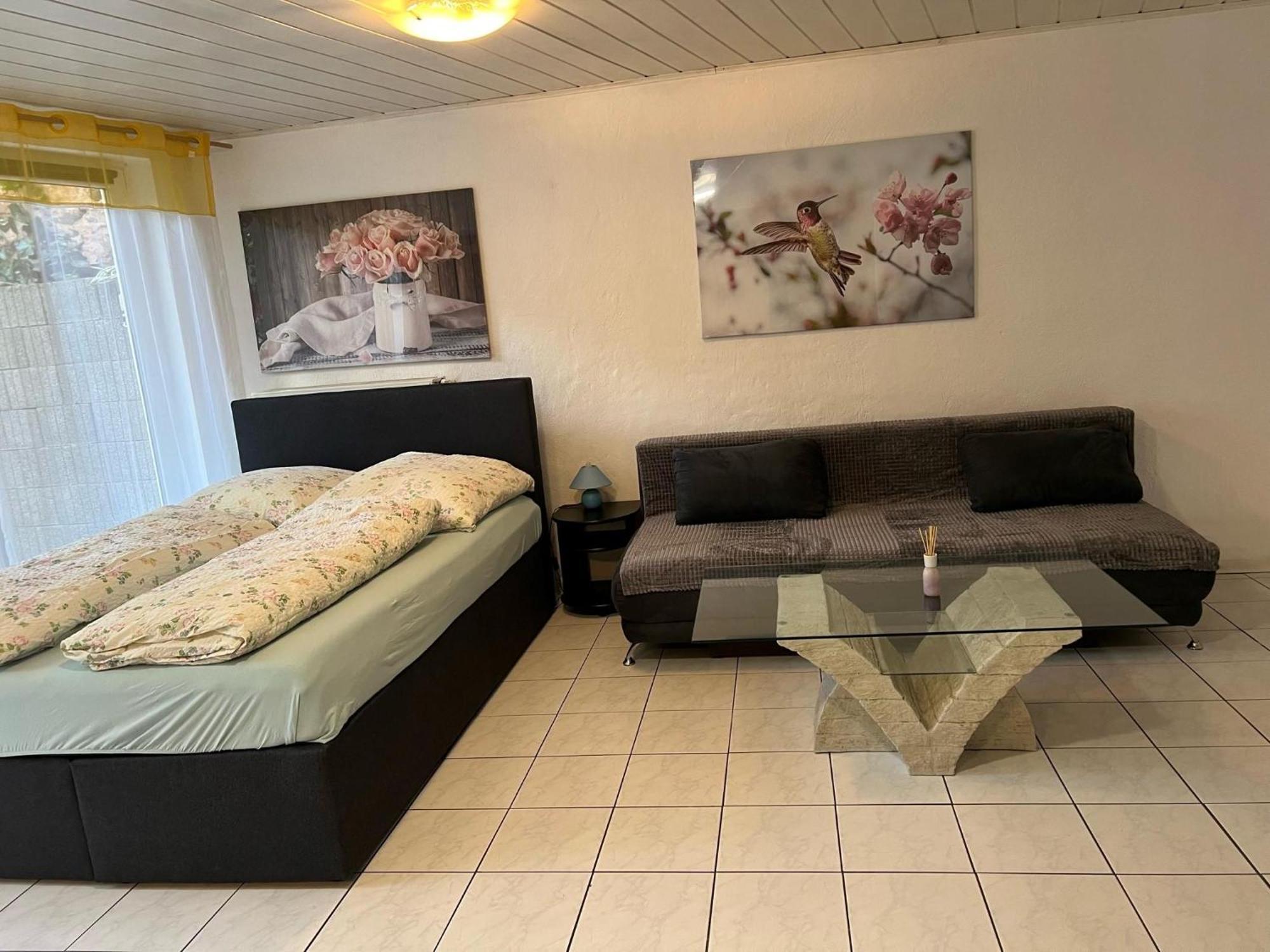 Linh'S Ferienwohnung 사르부르크 외부 사진